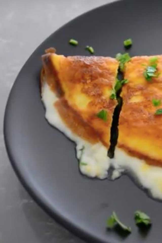 KAŞARLI OMLET