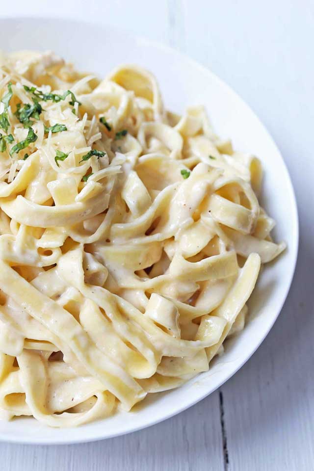 FETTUCINI ALFREDO